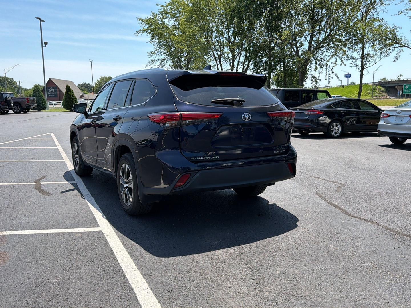 2021 TOYOTA TRUCK HIGHLANDER XLE
