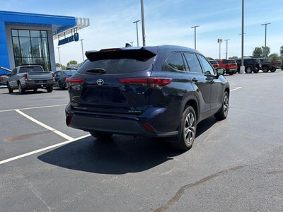 2021 TOYOTA TRUCK HIGHLANDER XLE