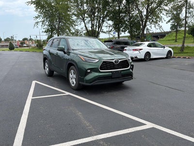 2023 Toyota Highlander LE