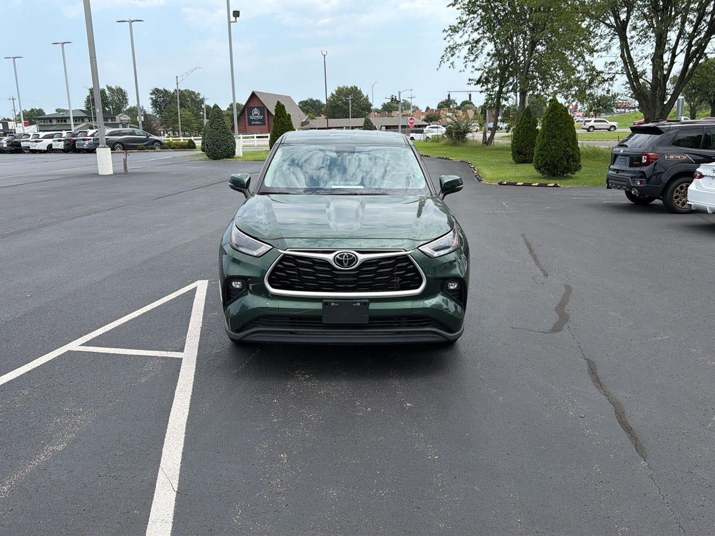 2023 Toyota Highlander LE