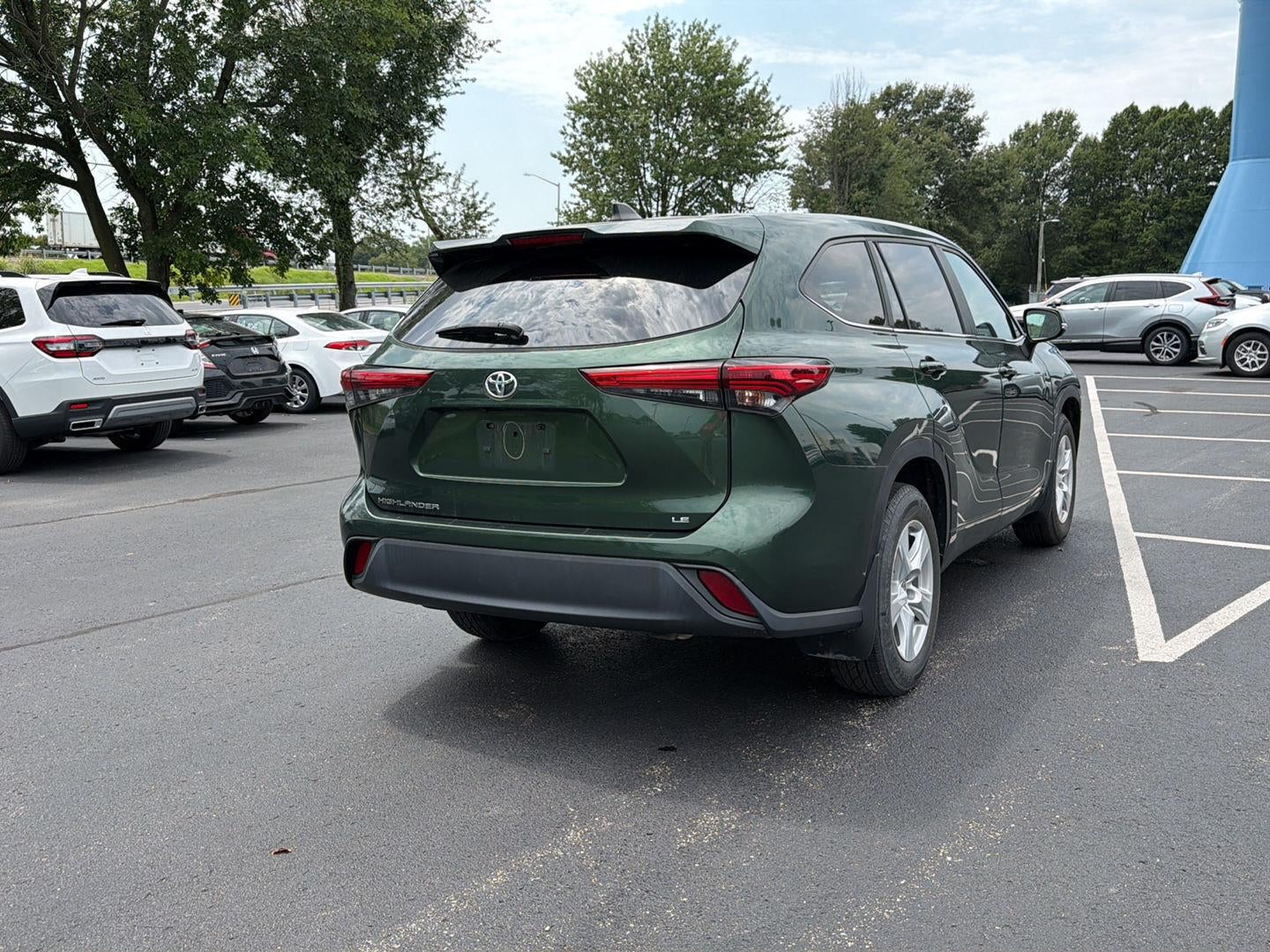 2023 Toyota Highlander LE