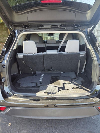 2025 Toyota Highlander LE