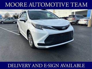 2024 Toyota Sienna LE