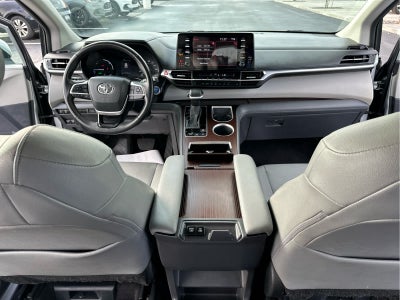 2024 Toyota Sienna XLE