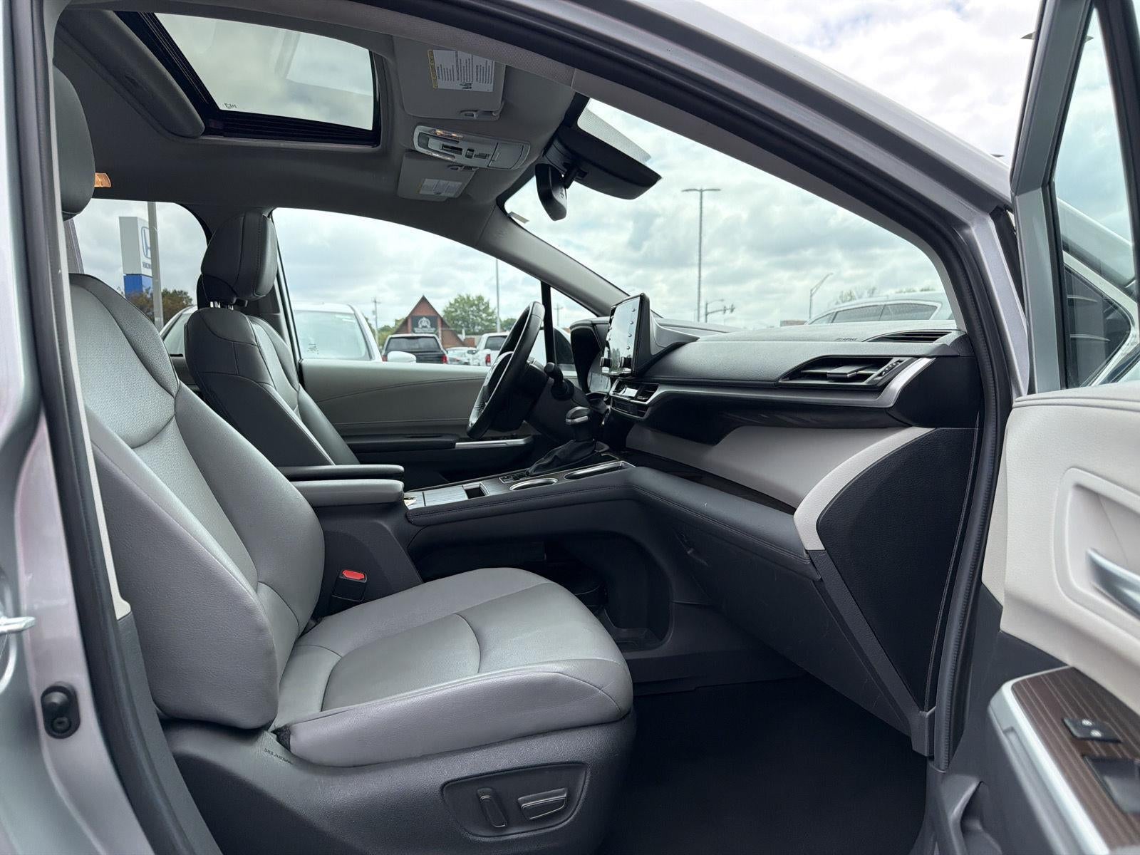 2024 Toyota Sienna XLE