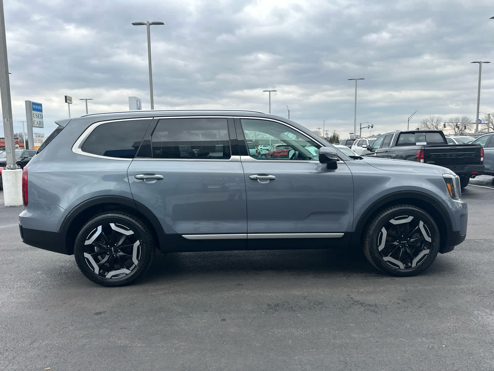 2023 Kia Telluride S