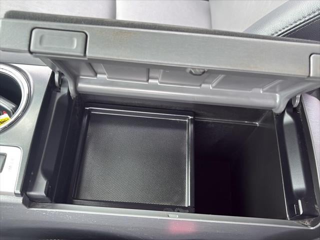 2013 Toyota Prius v Five