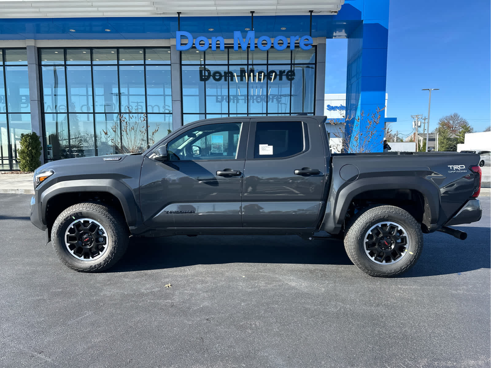 2025 Toyota Tacoma i-FORCE MAX Tacoma TRD Off-Road