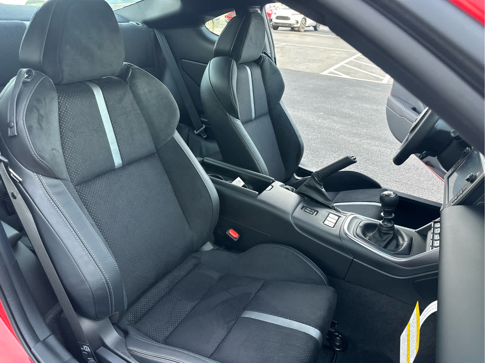 2026 Toyota GR86 Premium MT