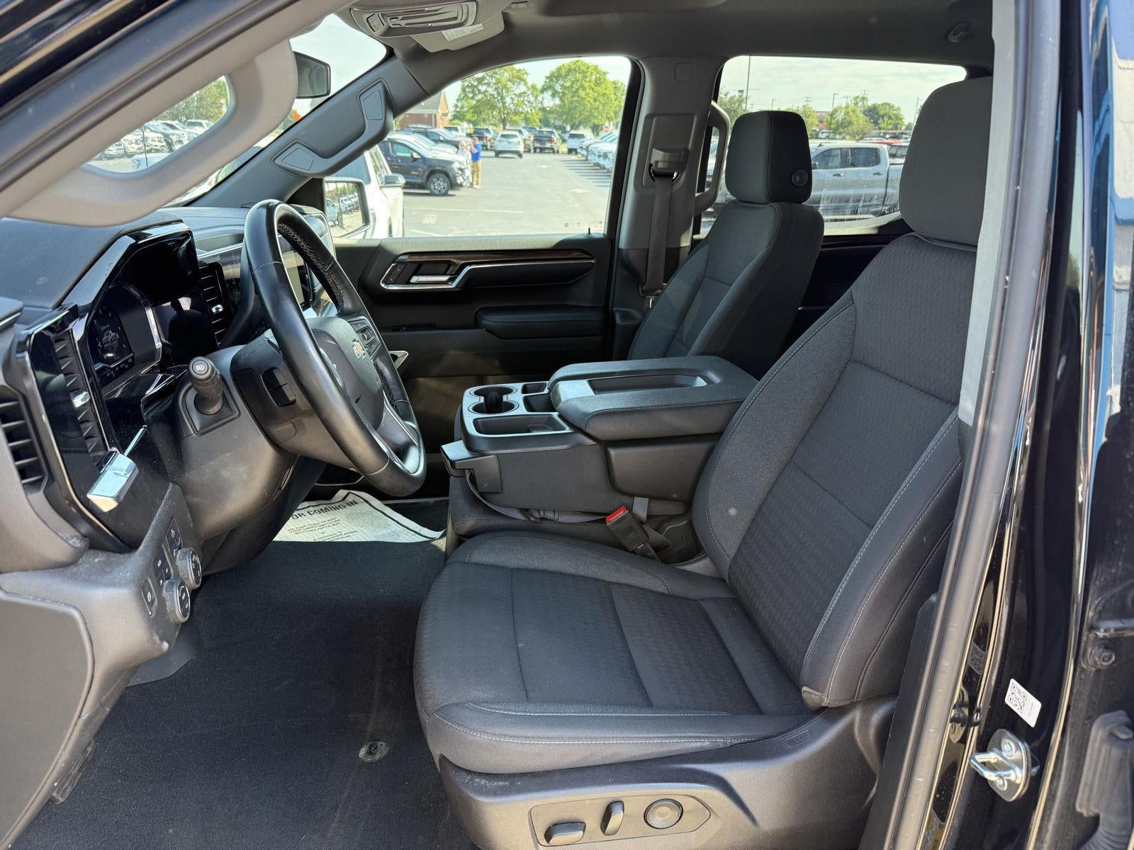 2024 Chevrolet Silverado 1500 LT