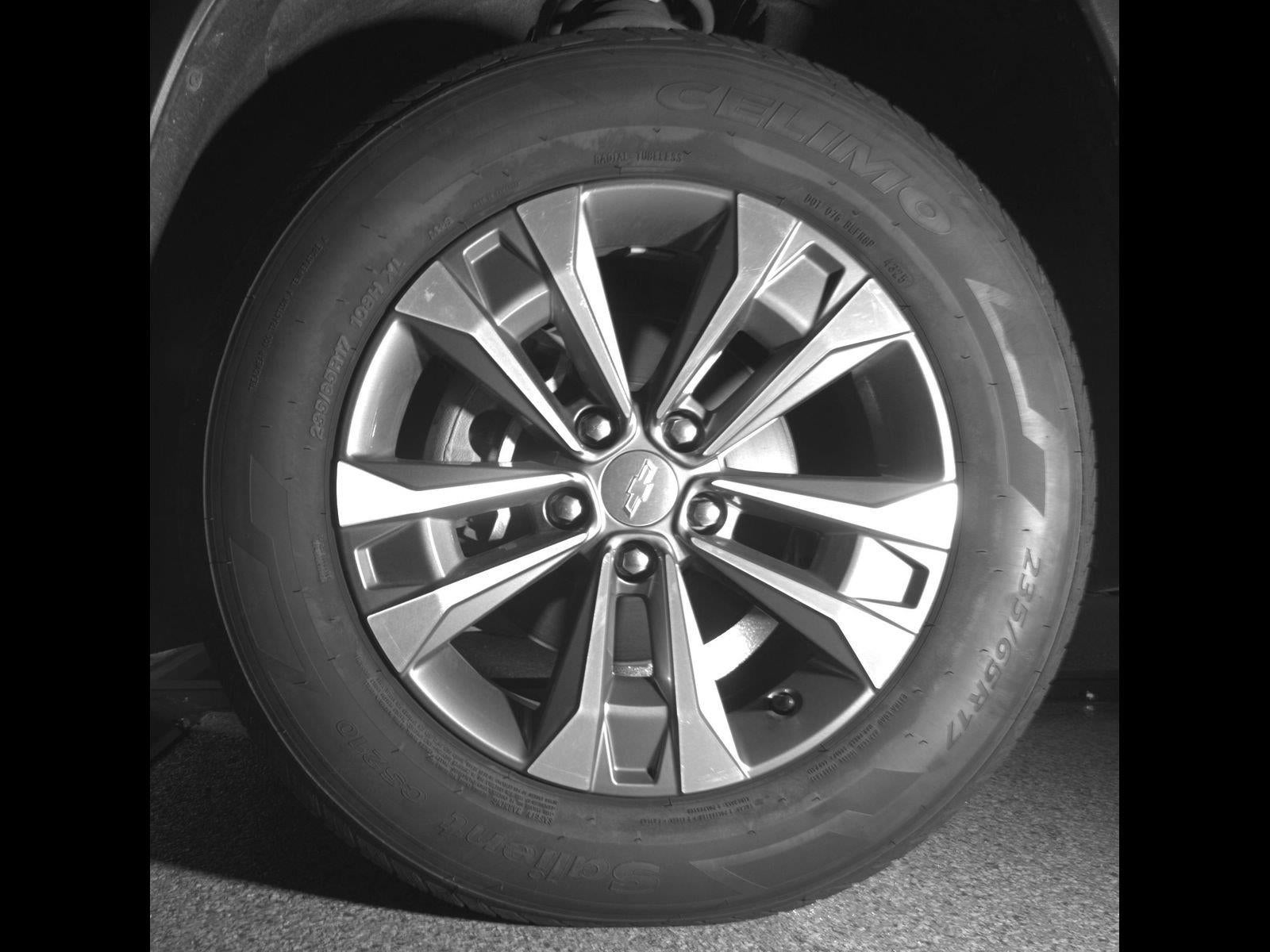 2025 CHEVROLET TRUCK Equinox FWD LT