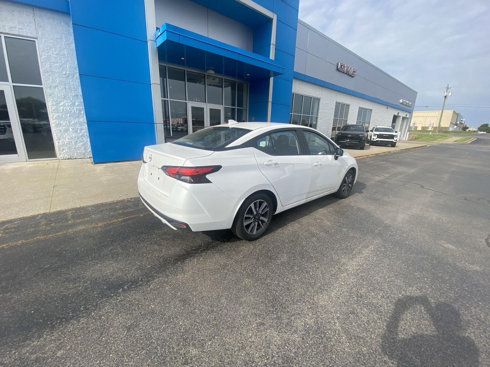 2023 Nissan Versa SV