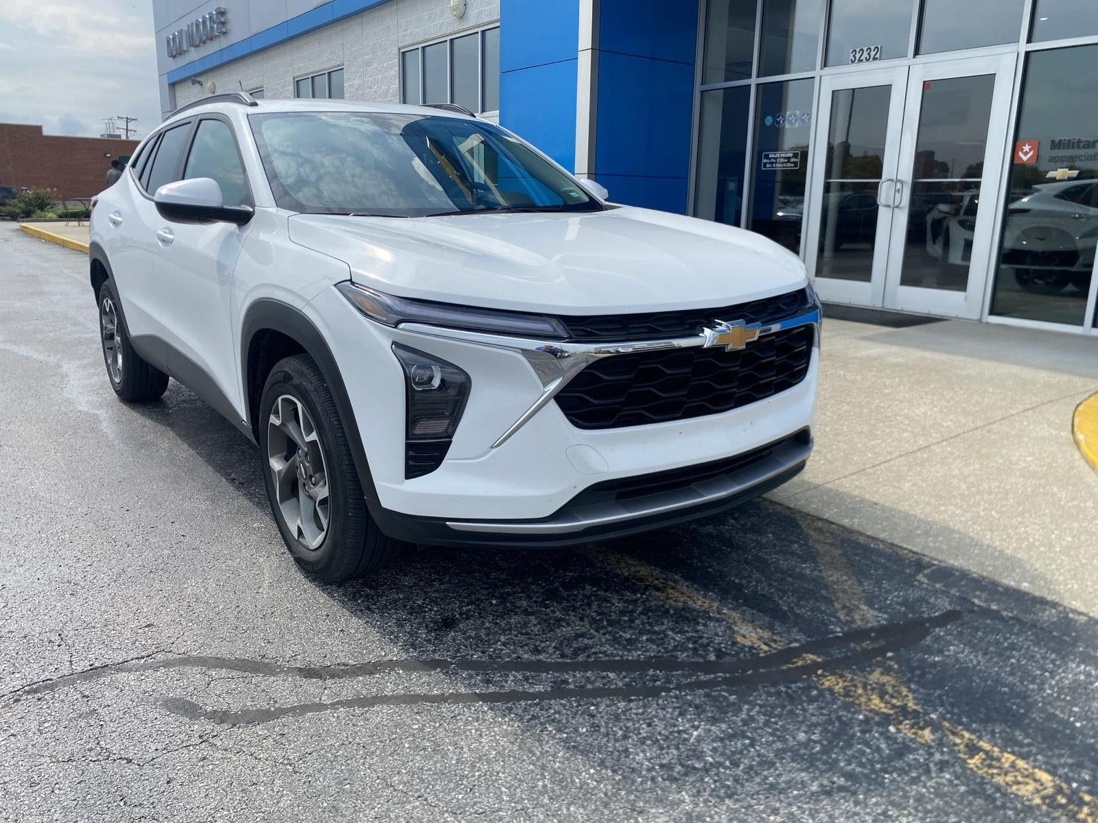 2025 Chevrolet Trax LT