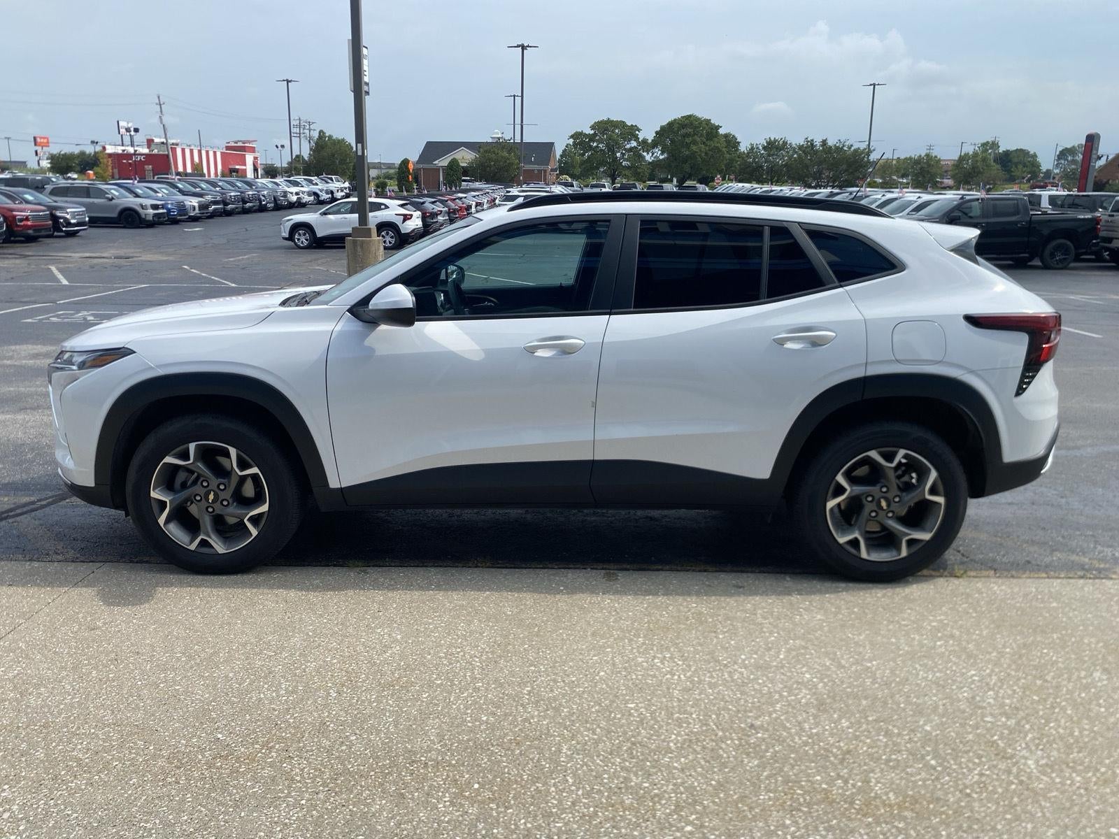 2025 Chevrolet Trax LT